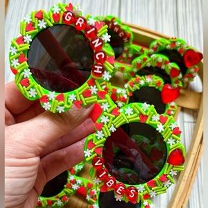 Grinch vibes kids sunglasses